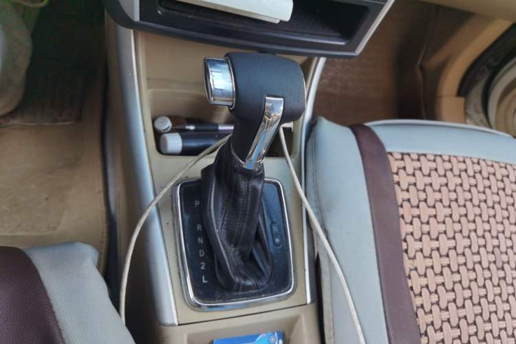 Used BAIC E Series 2012 Hatchback 1.5L Automatic Leshang Version Gear Lever