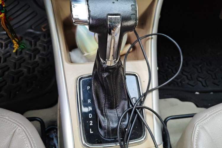 Used BAIC E Series 2012 Hatchback 1.5L Automatic Enjoyment Version Gear Lever