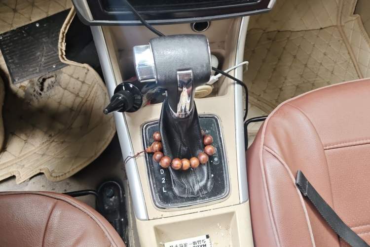 Used BAIC E Series 2012 Hatchback 1.5L Automatic Leshang Version Gear Lever
