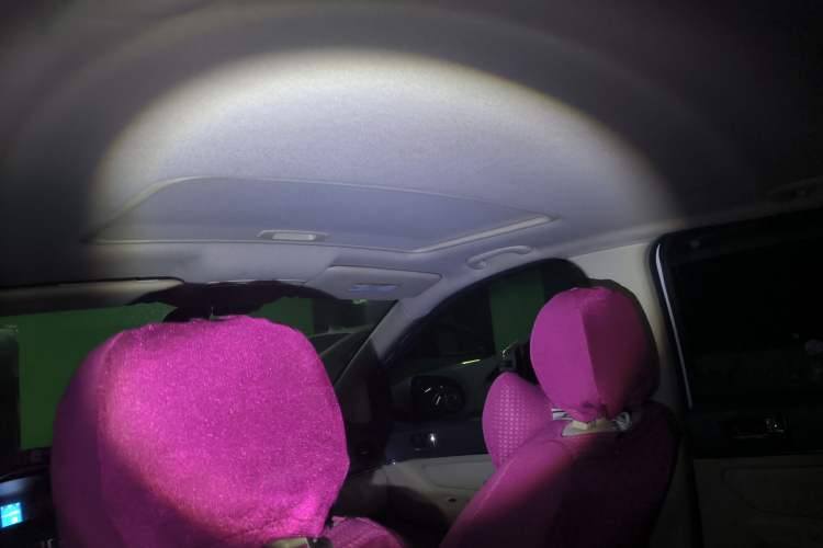 Used BAIC E Series 2012 Hatchback 1.5L Automatic Leshang Version Headliner