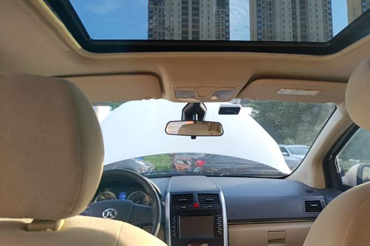 Used BAIC E Series 2012 Hatchback 1.5L Automatic Leshang Version Headliner