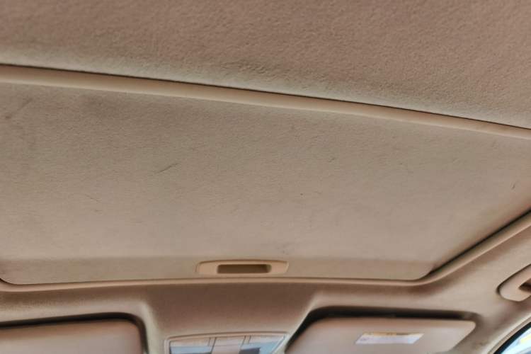 Used BAIC E Series 2012 Hatchback 1.5L Automatic Leshang Version Headliner