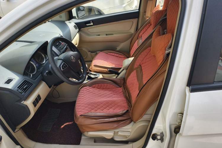 Used BAIC E Series 2012 Hatchback 1.5L Automatic Leshang Version Left Front Seat