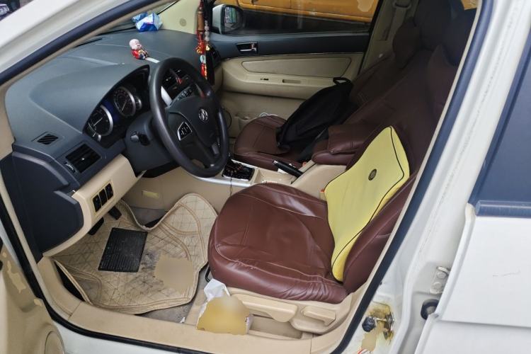 Used BAIC E Series 2012 Hatchback 1.5L Automatic Leshang Version Left Front Seat