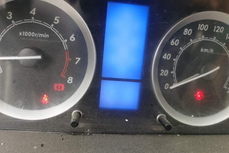 Used BAIC E Series 2012 Hatchback 1.3L Manual Liking Edition Odometer Close Up