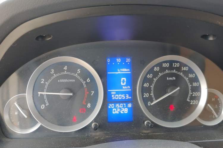 Used BAIC E Series 2012 Hatchback 1.3L Manual Liking Edition Odometer Close Up