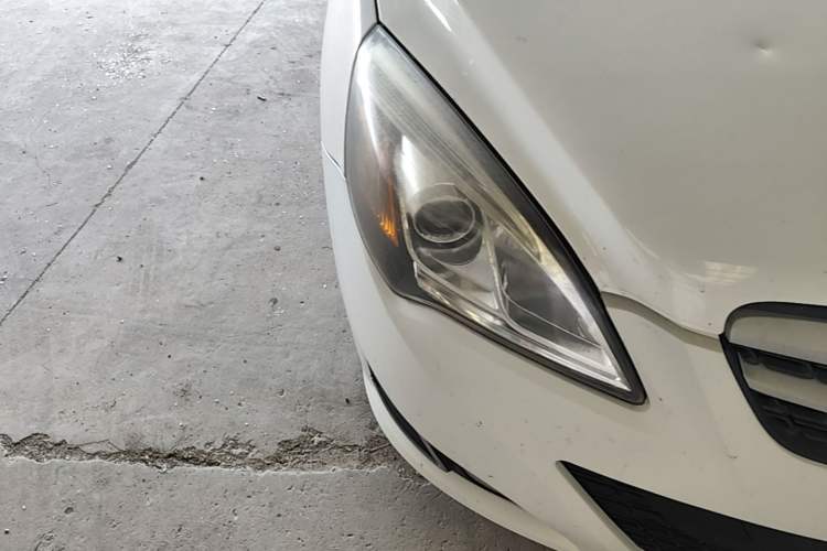 Used BAIC E Series 2012 Hatchback 1.3L Manual Liking Edition Right Front Headlight