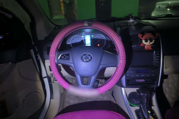 Used BAIC E Series 2012 Hatchback 1.5L Automatic Leshang Version Steering Wheel