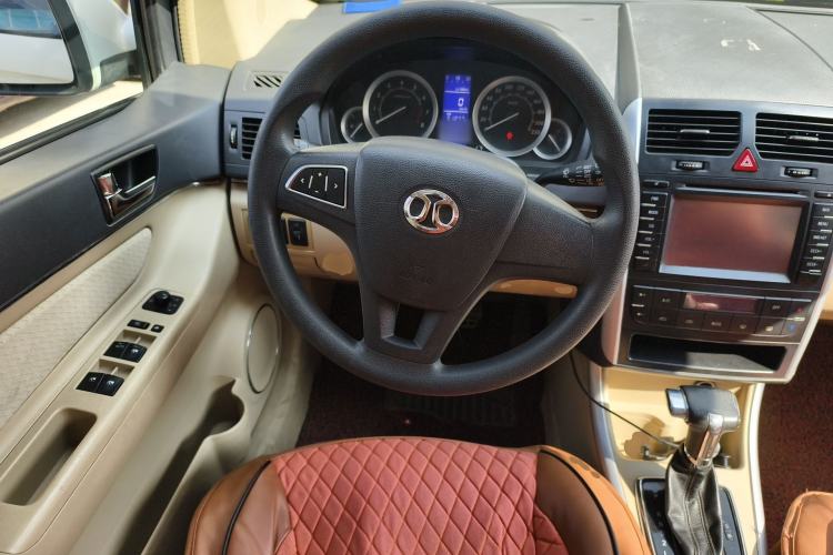 Used BAIC E Series 2012 Hatchback 1.5L Automatic Leshang Version Steering Wheel