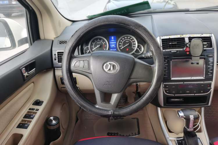 Used BAIC E Series 2012 Hatchback 1.5L Automatic Leshang Version Steering Wheel