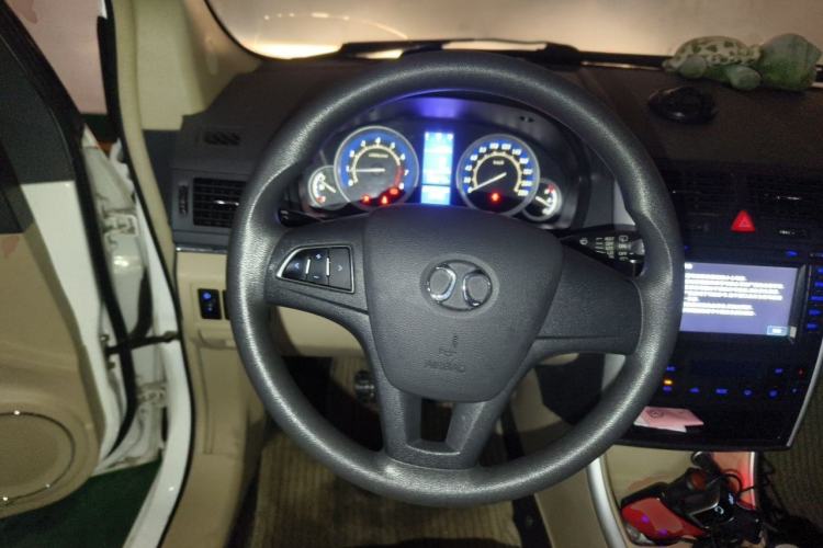 Used BAIC E Series 2012 Hatchback 1.5L Manual Leshang Version Steering Wheel