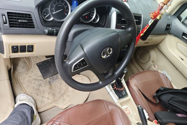 Used BAIC E Series 2012 Hatchback 1.5L Automatic Leshang Version Steering Wheel