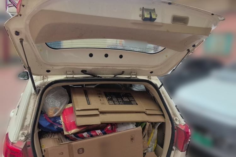 Used BAIC E Series 2012 Hatchback 1.3L Manual Liking Edition Trunk