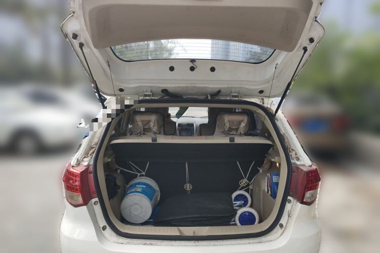 Used BAIC E Series 2012 Hatchback 1.3L Manual Liking Edition Trunk