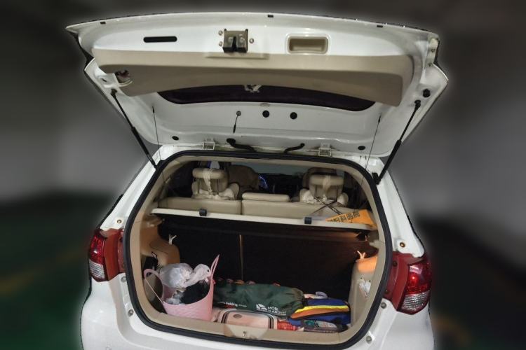 Used BAIC E Series 2012 Hatchback 1.5L Manual Leshang Version Trunk