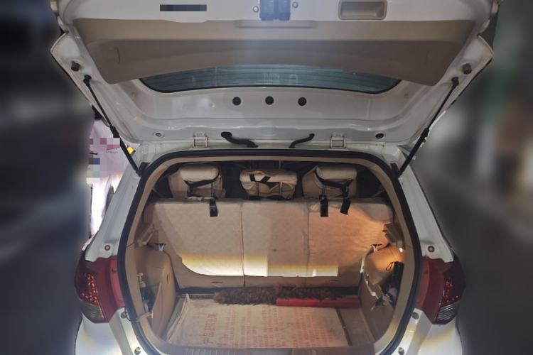 Used BAIC E Series 2012 Hatchback 1.5L Manual Leshang Version Trunk