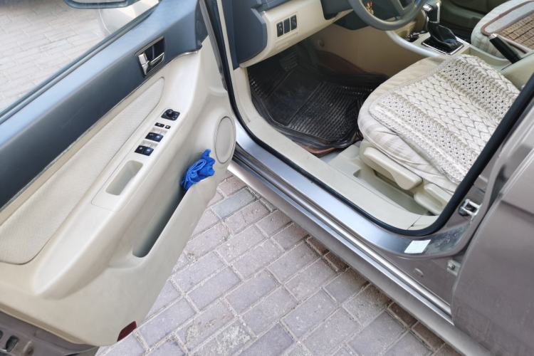Used BAIC E Series 2012 Hatchback 1.5L Automatic Leshang Version Driver Seat