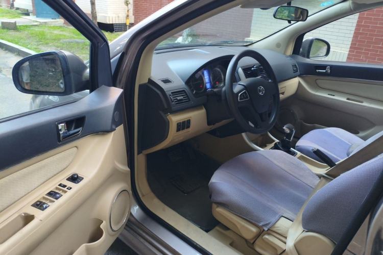 Used BAIC E Series 2012 Hatchback 1.5L Automatic Leshang Version Driver Seat