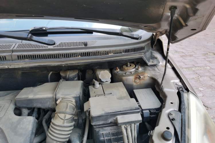 Used BAIC E Series 2012 Hatchback 1.5L Automatic Leshang Version Engine Bay Left