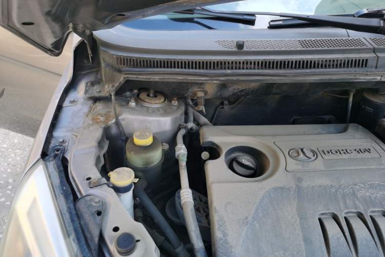 Used BAIC E Series 2012 Hatchback 1.5L Automatic Leshang Version Engine Bay Right