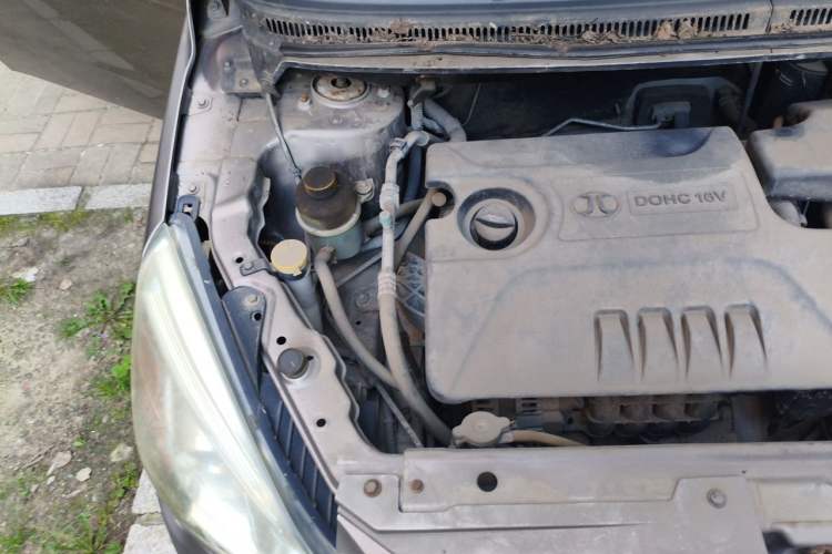 Used BAIC E Series 2012 Hatchback 1.5L Automatic Leshang Version Engine Bay Right