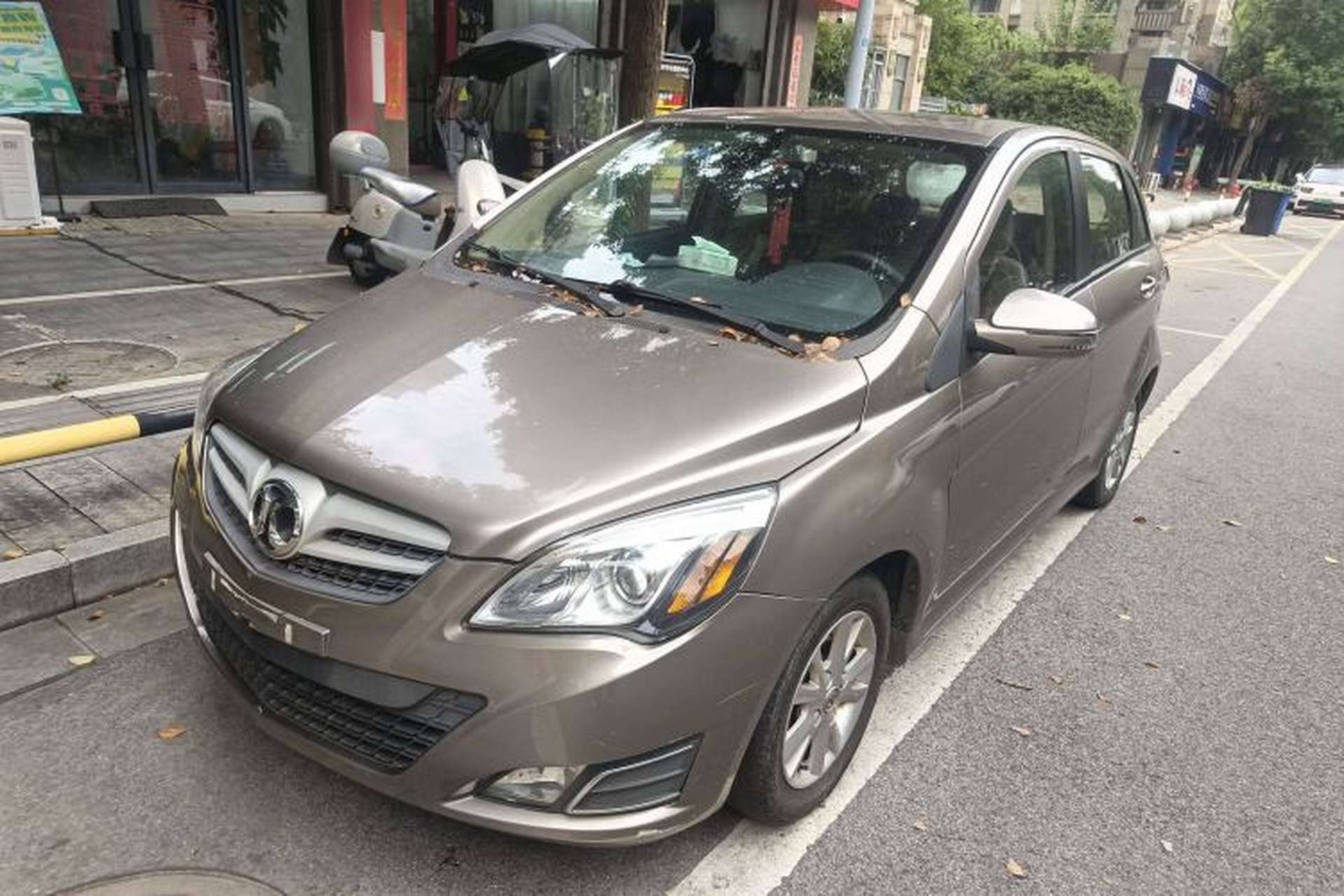 Used BAIC E Series 2012 Hatchback 1.5L Automatic Leshang Version Front Left 45 Deg