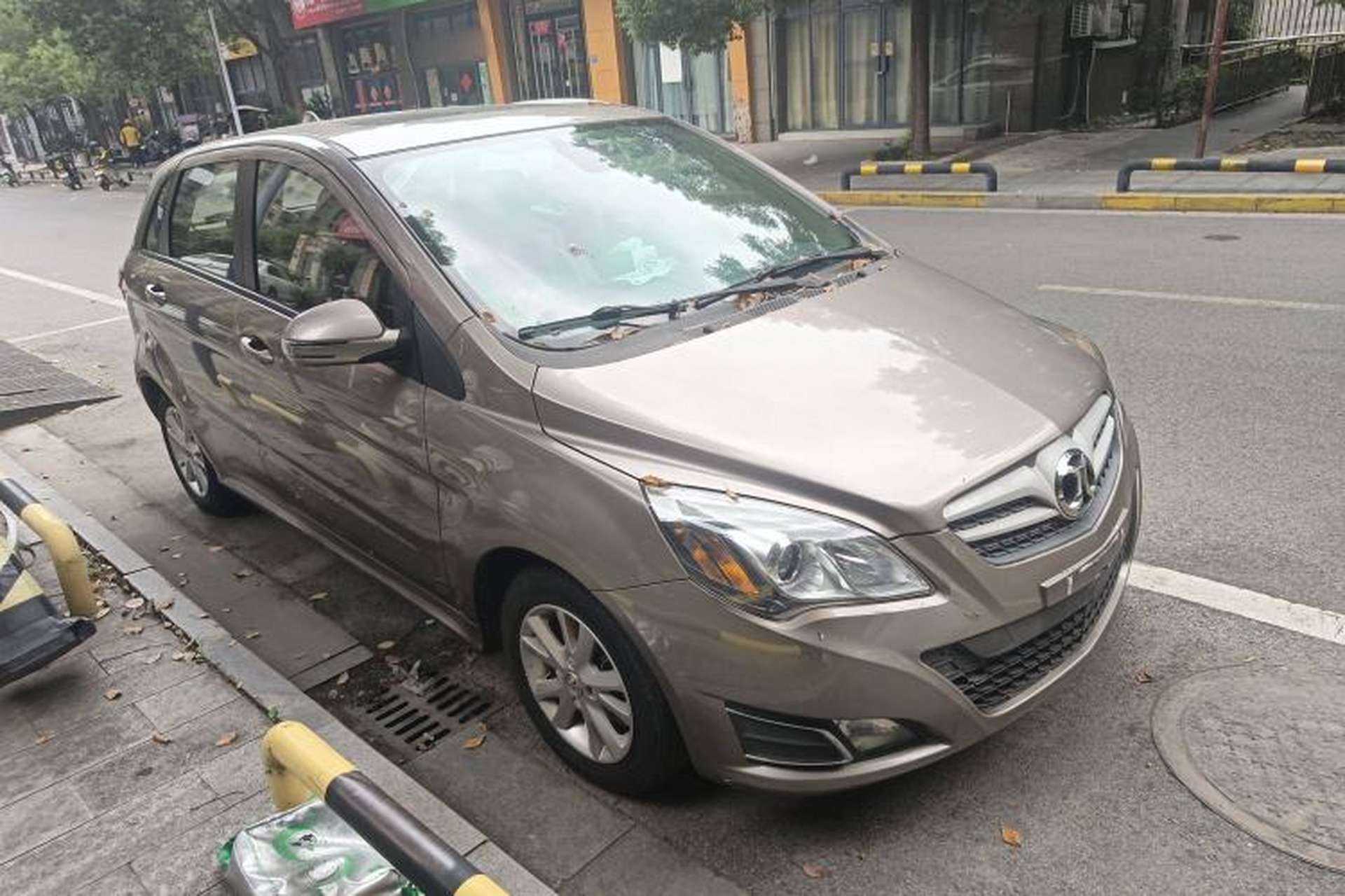 Used BAIC E Series 2012 Hatchback 1.5L Automatic Leshang Version Front Right 45 Deg