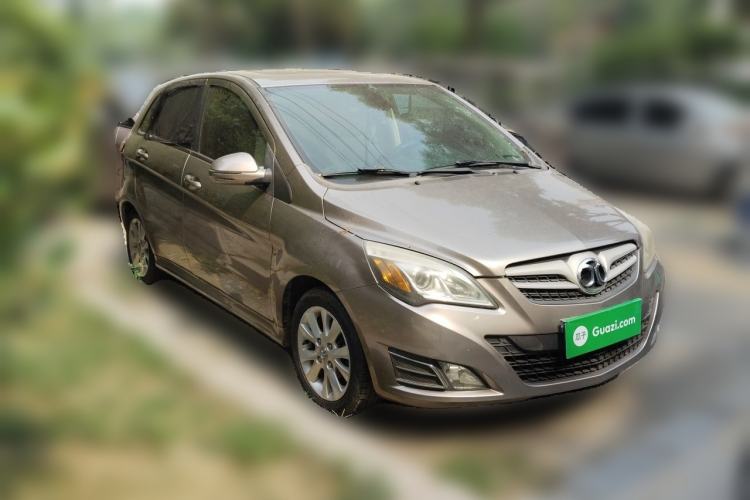 Used BAIC E Series 2012 Hatchback 1.5L Manual Leshang Version Front Right 45 Deg