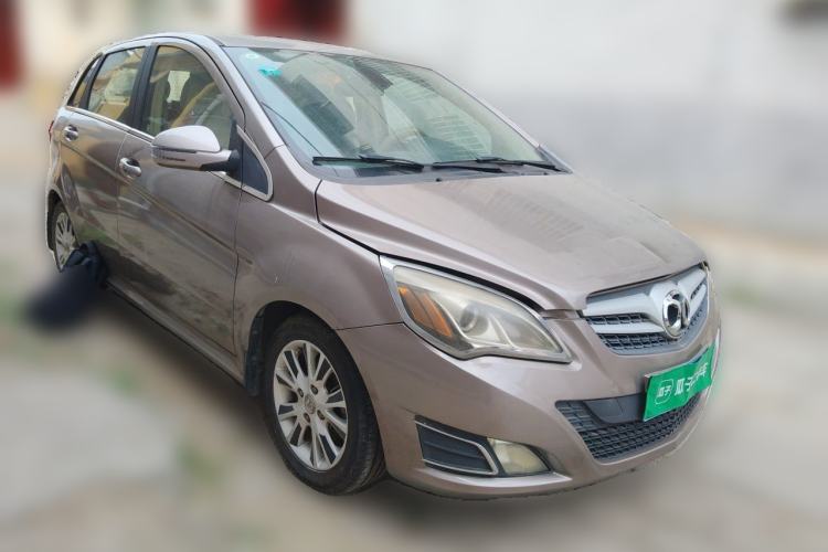 Used BAIC E Series 2012 Hatchback 1.5L Manual Leshang Version Front Right 45 Deg