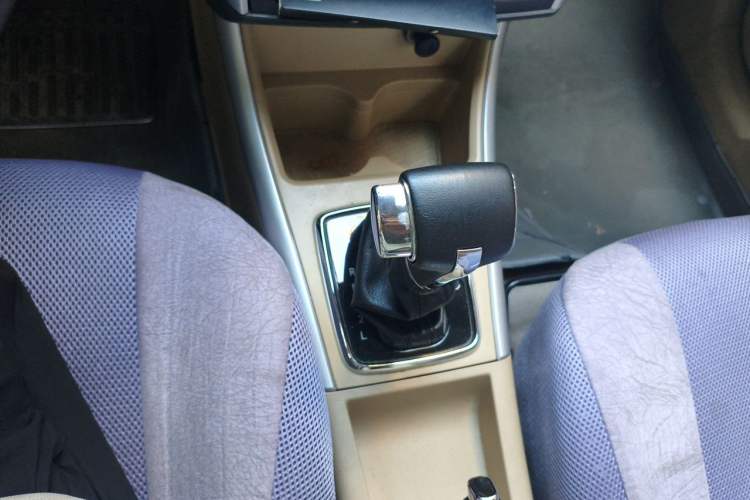 Used BAIC E Series 2012 Hatchback 1.5L Automatic Leshang Version Gear Lever
