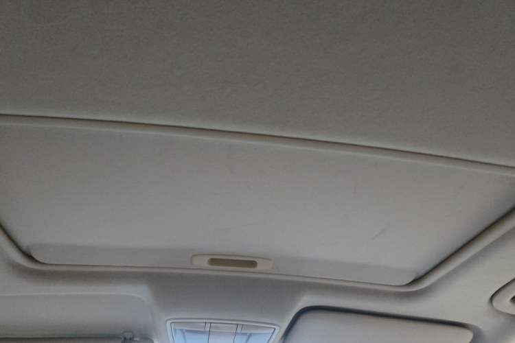 Used BAIC E Series 2012 Hatchback 1.5L Automatic Leshang Version Headliner
