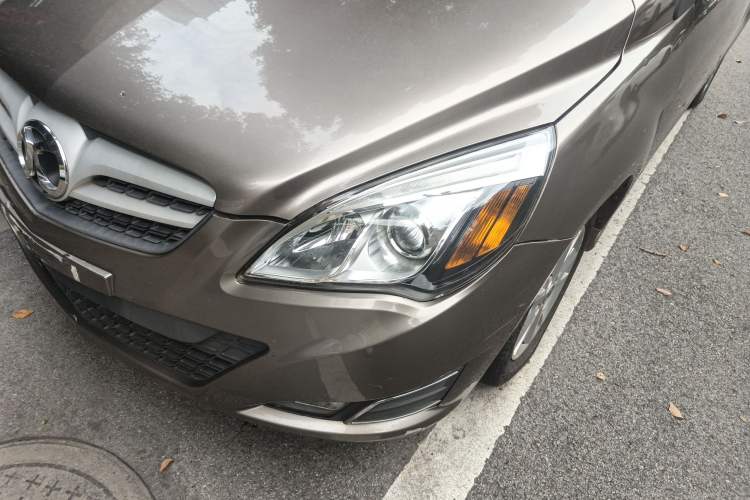 Used BAIC E Series 2012 Hatchback 1.5L Automatic Leshang Version Left Front Headlight