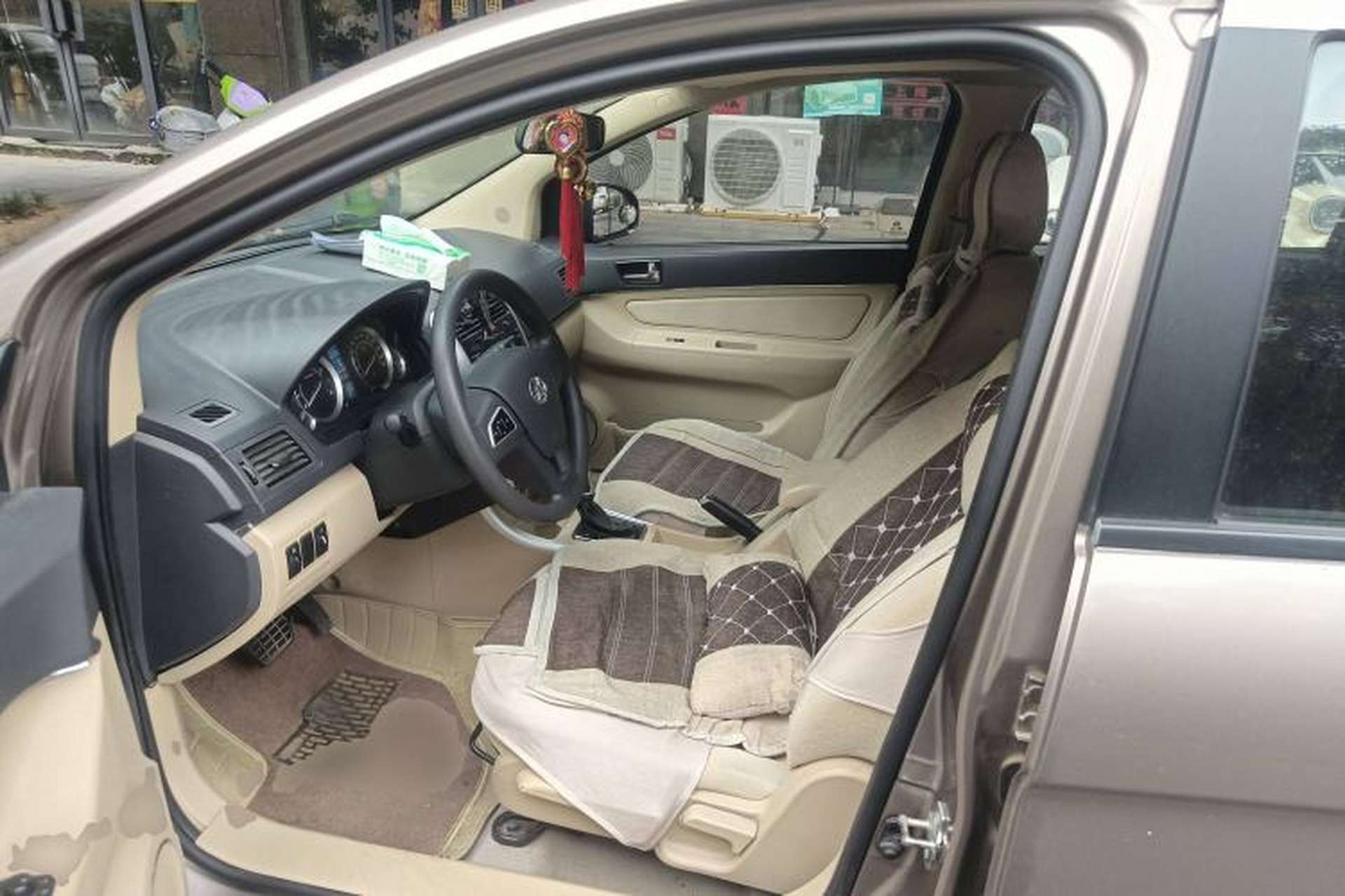 Used BAIC E Series 2012 Hatchback 1.5L Automatic Leshang Version Left Front Seat