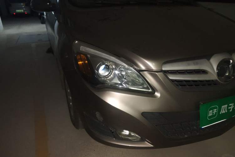 Used BAIC E Series 2012 Hatchback 1.5L Manual Leshang Version Right Front Headlight