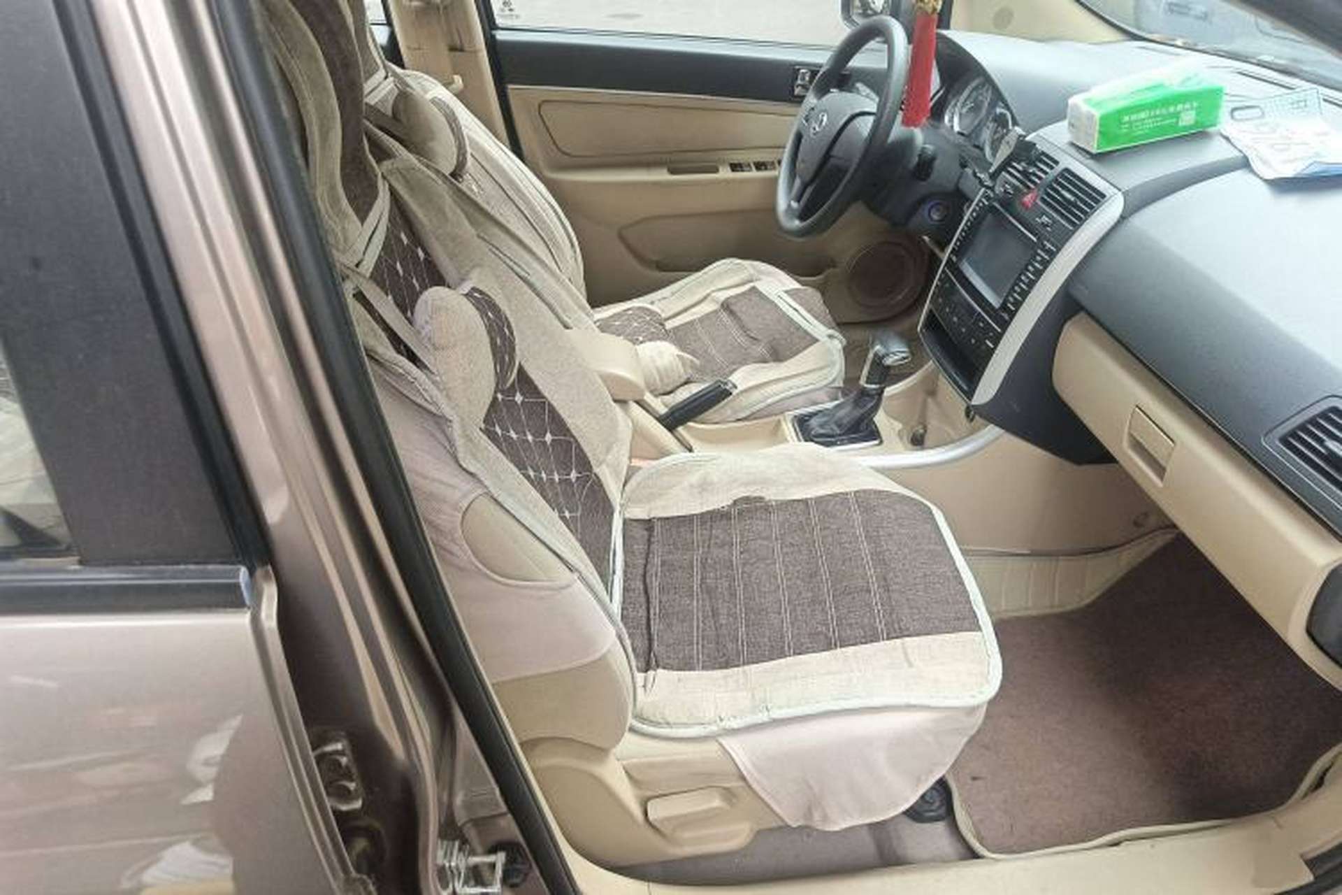Used BAIC E Series 2012 Hatchback 1.5L Automatic Leshang Version Right Front Seat