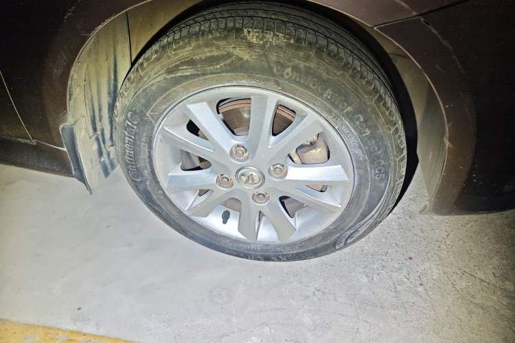 Used BAIC E Series 2012 Hatchback 1.5L Manual Leshang Version Right Front Wheel Hub
