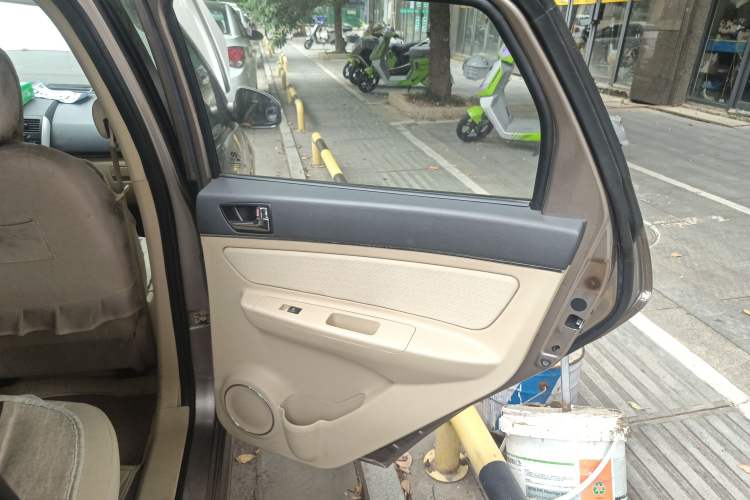 Used BAIC E Series 2012 Hatchback 1.5L Automatic Leshang Version Right Rear Door Interior