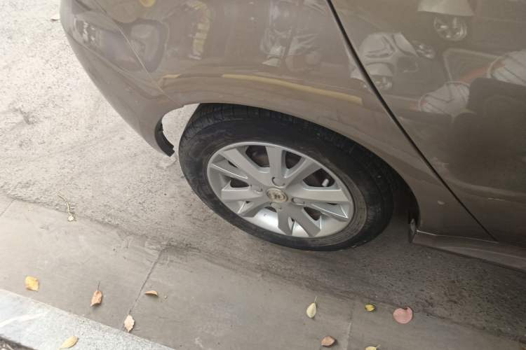 Used BAIC E Series 2012 Hatchback 1.5L Automatic Leshang Version Right Rear Wheel Hub