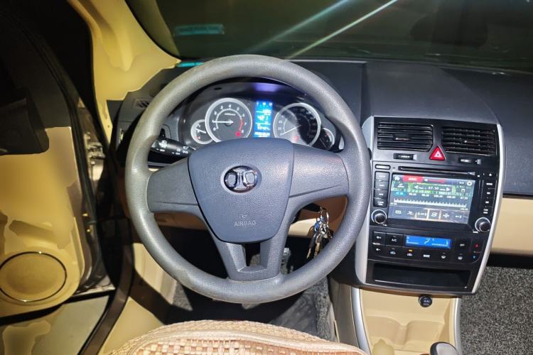 Used BAIC E Series 2012 Hatchback 1.5L Manual Leshang Version Steering Wheel