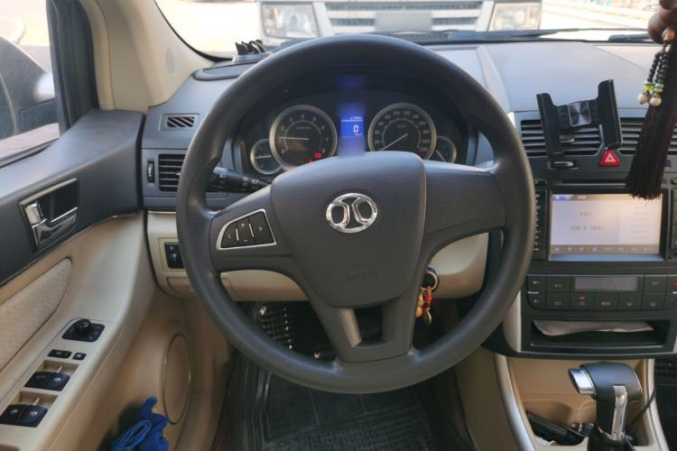 Used BAIC E Series 2012 Hatchback 1.5L Automatic Leshang Version Steering Wheel