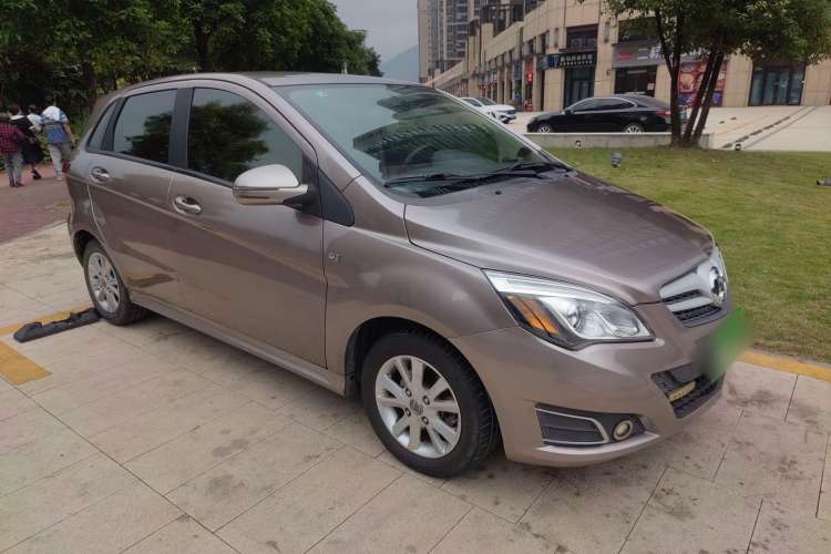 Used BAIC E Series 2013 Hatchback 1.5L Automatic Lotte Edition Exterior 6