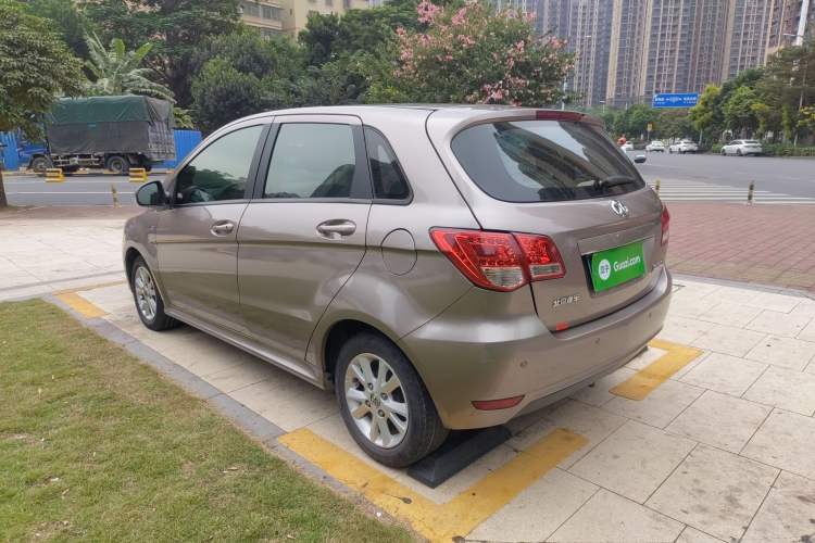 Used BAIC E Series 2013 Hatchback 1.5L Automatic Lotte Edition Exterior 8