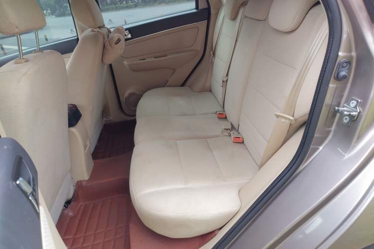 Used BAIC E Series 2013 Hatchback 1.5L Automatic Lotte Edition Interior 1