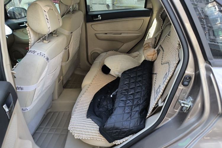 Used BAIC E Series 2013 Sedan 1.3L Manual Special Offer Edition Left Rear Seat