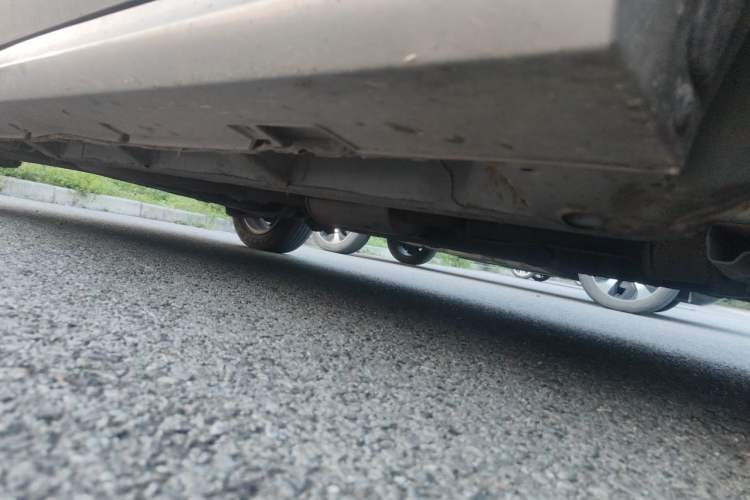 Used BAIC E Series 2013 Sedan 1.5L Manual Lotte Edition Chassis Front Right