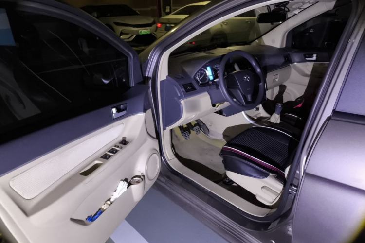 Used BAIC E Series 2013 Sedan 1.3L Manual Joy Edition Driver Seat