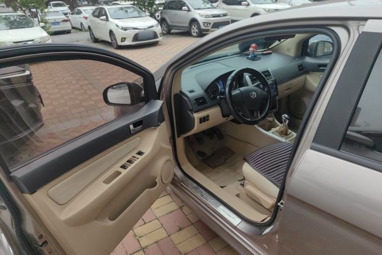 Used BAIC E Series 2013 Hatchback 1.5L Manual Lotte Edition Driver Seat