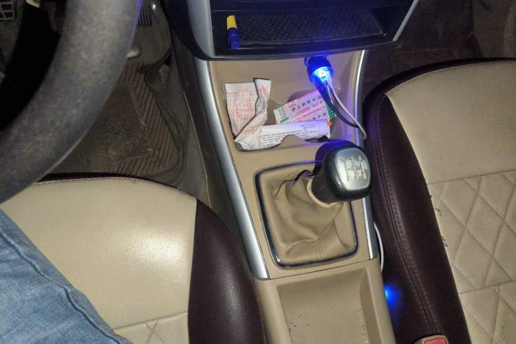 Used BAIC E Series 2013 Sedan 1.5L Manual Lotte Edition Gear Lever