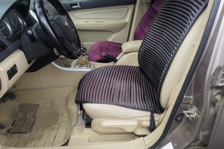 Used BAIC E Series 2013 Hatchback 1.5L Manual Lotte Edition Left Front Seat