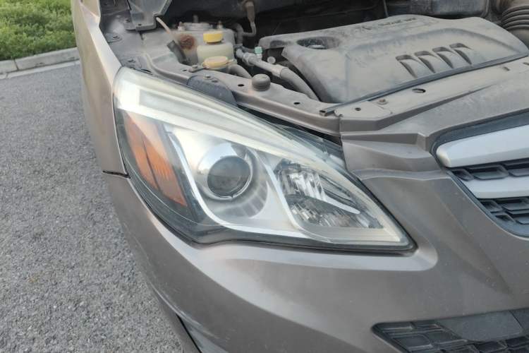 Used BAIC E Series 2013 Sedan 1.5L Manual Lotte Edition Right Front Headlight